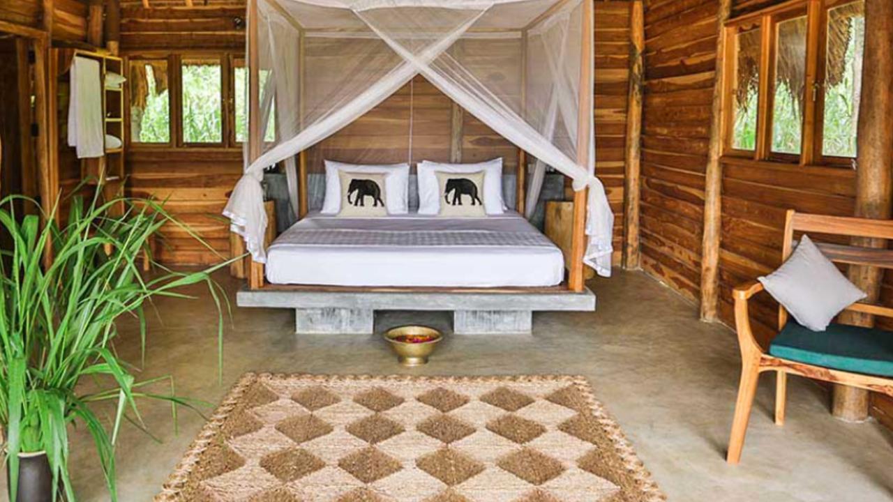 Bedroom at Gal Oya Lodge